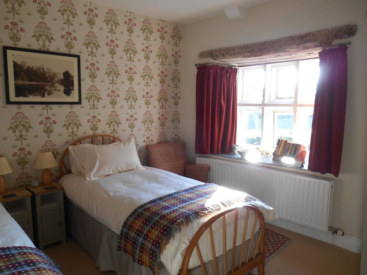 Low Hall Country House *
