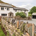 Two Town End