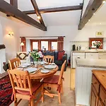 1 Yew Tree Cottages