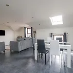 The Annexe, Melbourne House