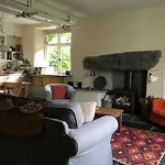 Thomas Cottage