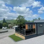Martindale & Fusedale Lodge