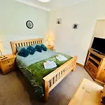 The Oaks Cottage