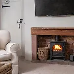 Brunswick Cottage