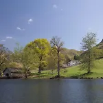 Waternook Lakeside Accommodation