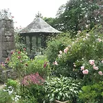 Johnby Hall