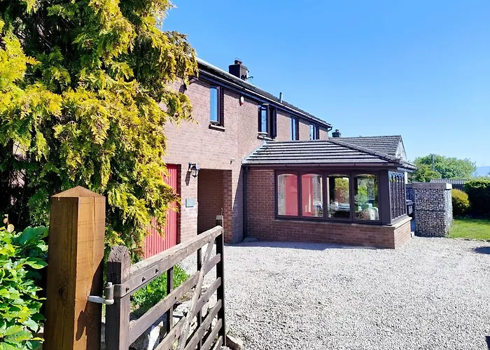Yewtree House