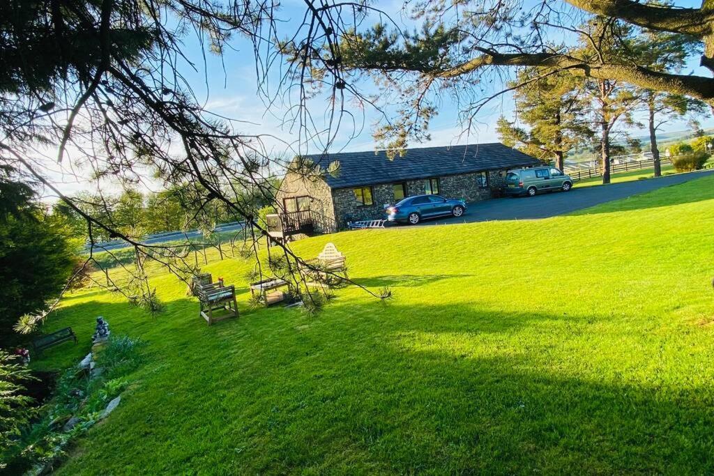 District Romantic Get Away In 1 Acre Gardens Off M6