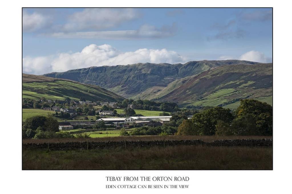 District In 1 Acre Gardens Off M6 *