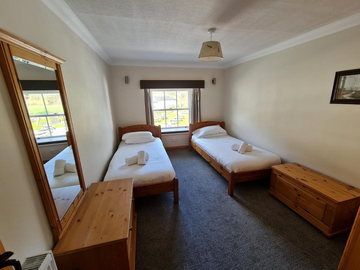 Coach House *