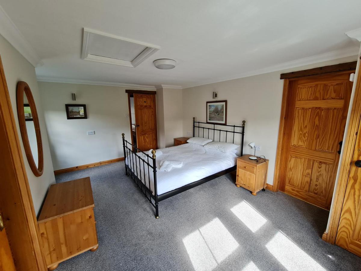 Coach House Apartment *