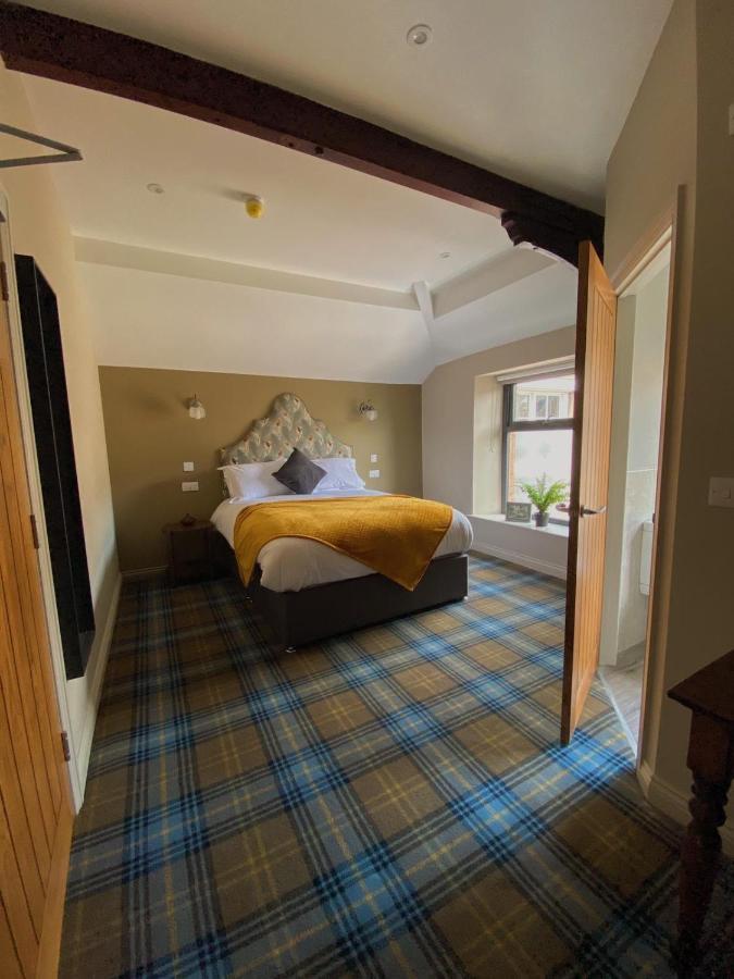 The Lounge & Bar Hotel