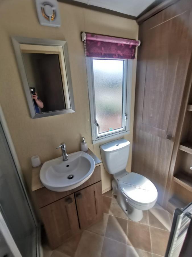 Serenity Holiday Not For Use By Contractors *