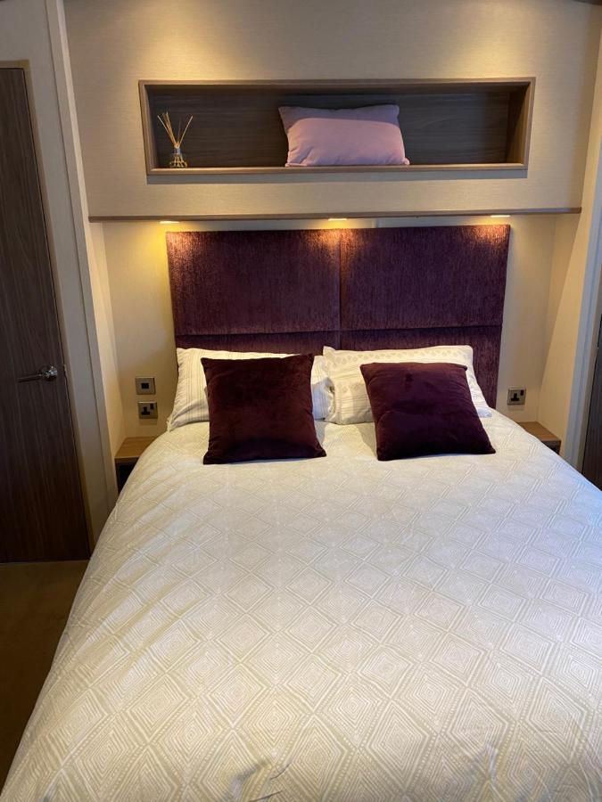 Serenity Holiday Not For Use By Contractors *