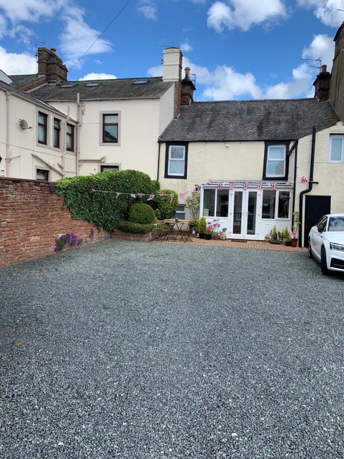 No 3 * Penrith