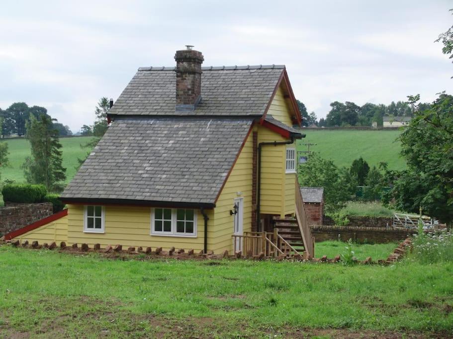 The Signal Box Holiday home Penrith