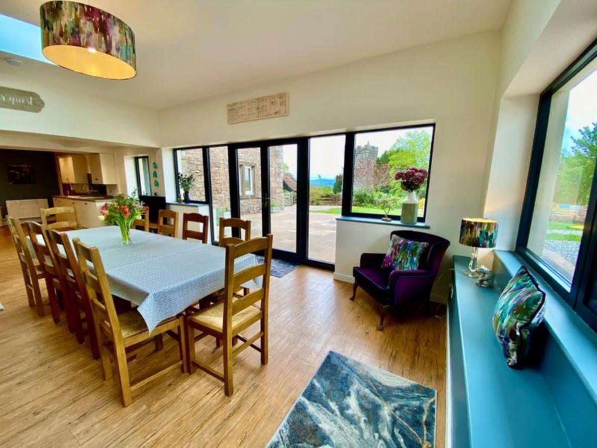 Holiday home Elegant & Spacious With Wonderful Views Penrith