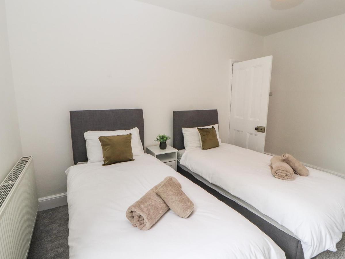 7 Lonsdale Terrace *