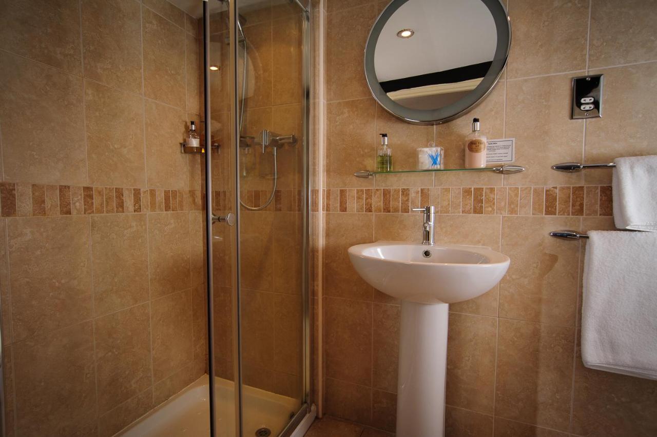 Roundthorn & Luxury Hotel