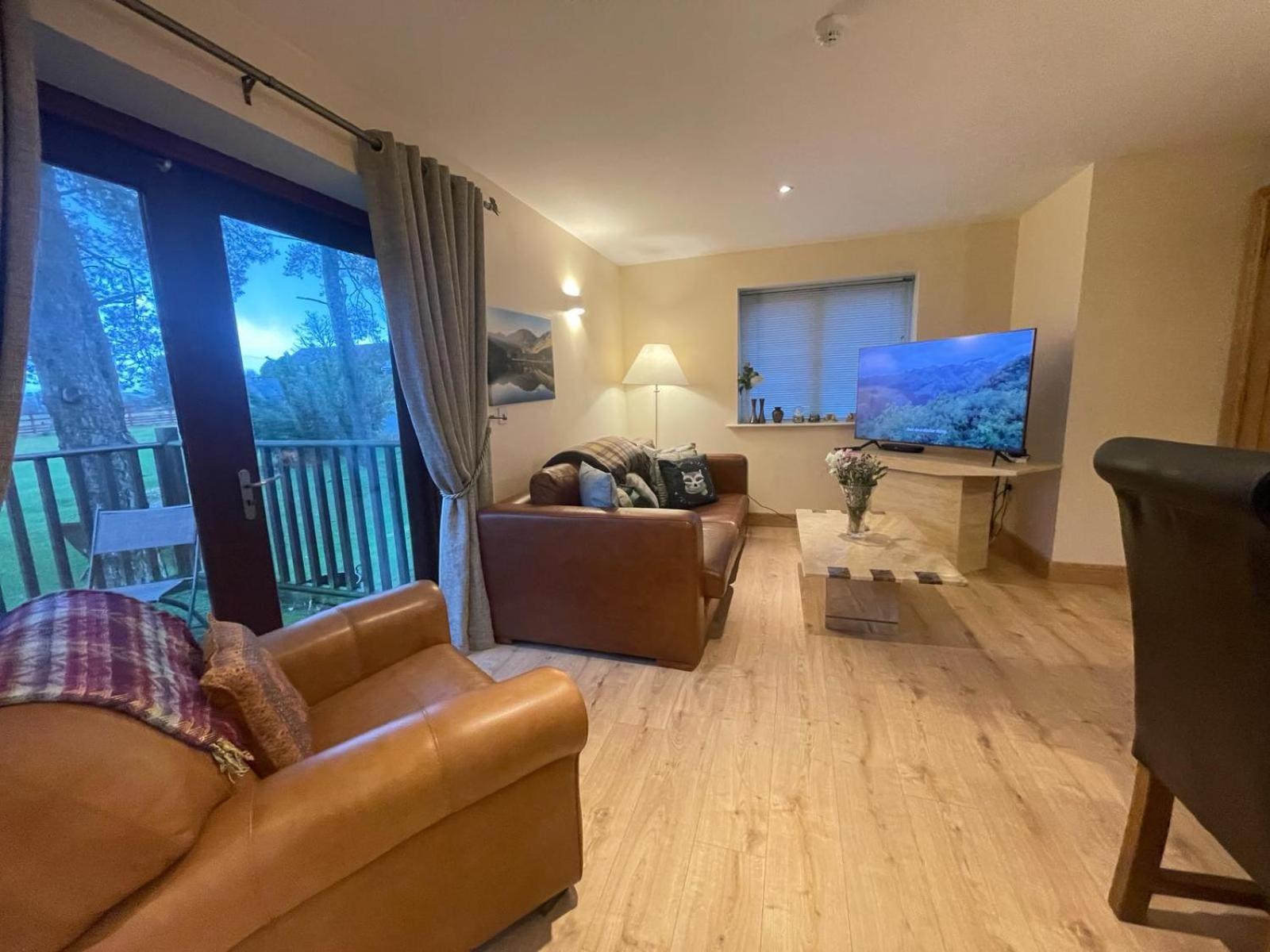 Holiday home District Romantic Get Away In 1 Acre Gardens Off M6