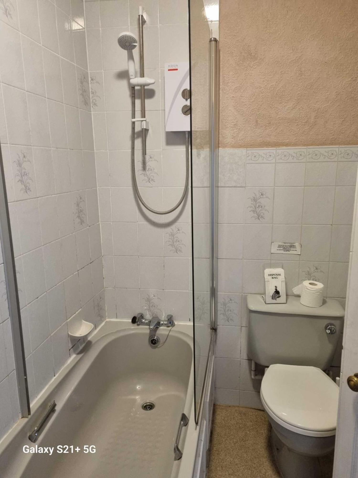 Oyo The Station Hotel 3*