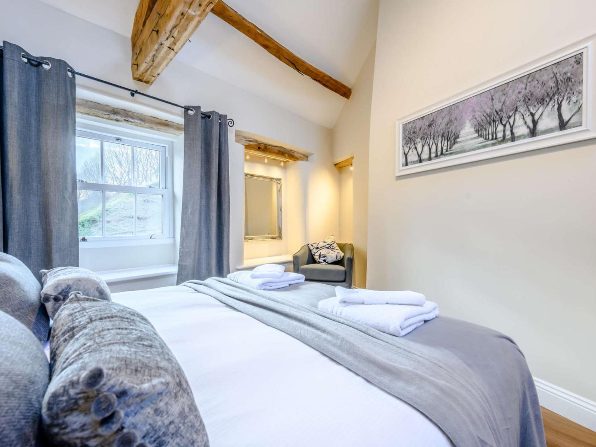 2 Bed In Ullswater 87349 Holiday home