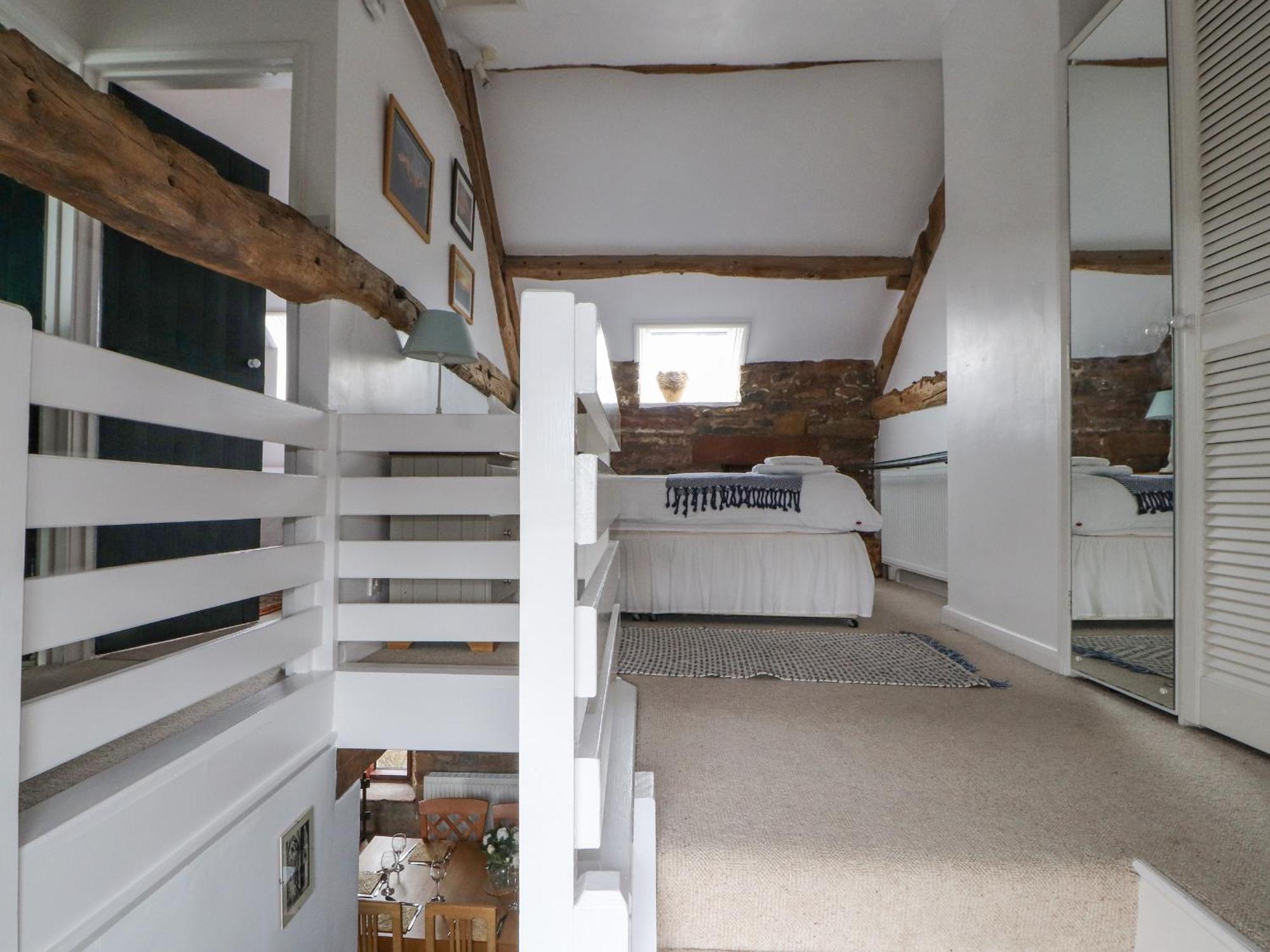 Barn End *