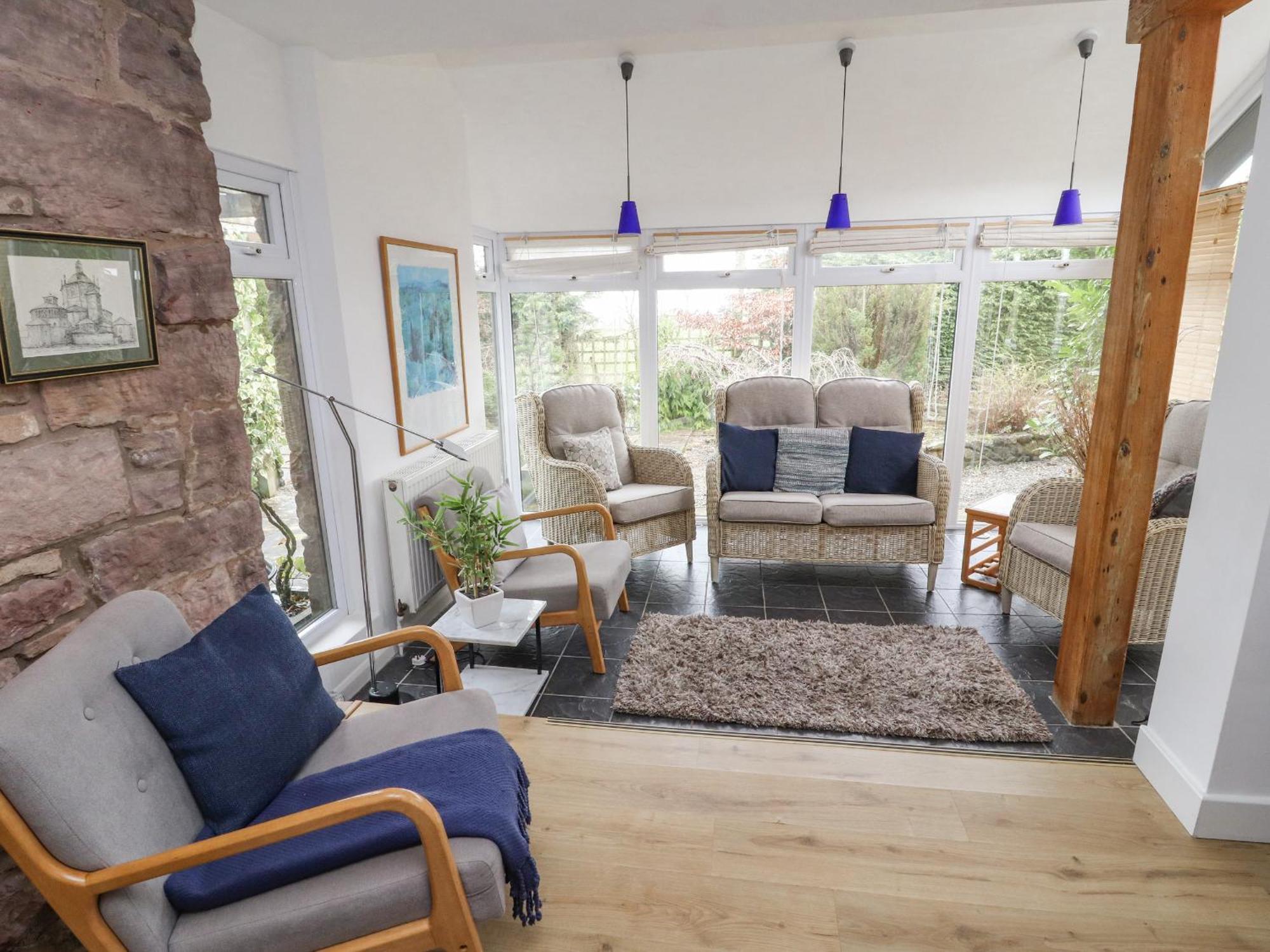 Barn End Holiday home *