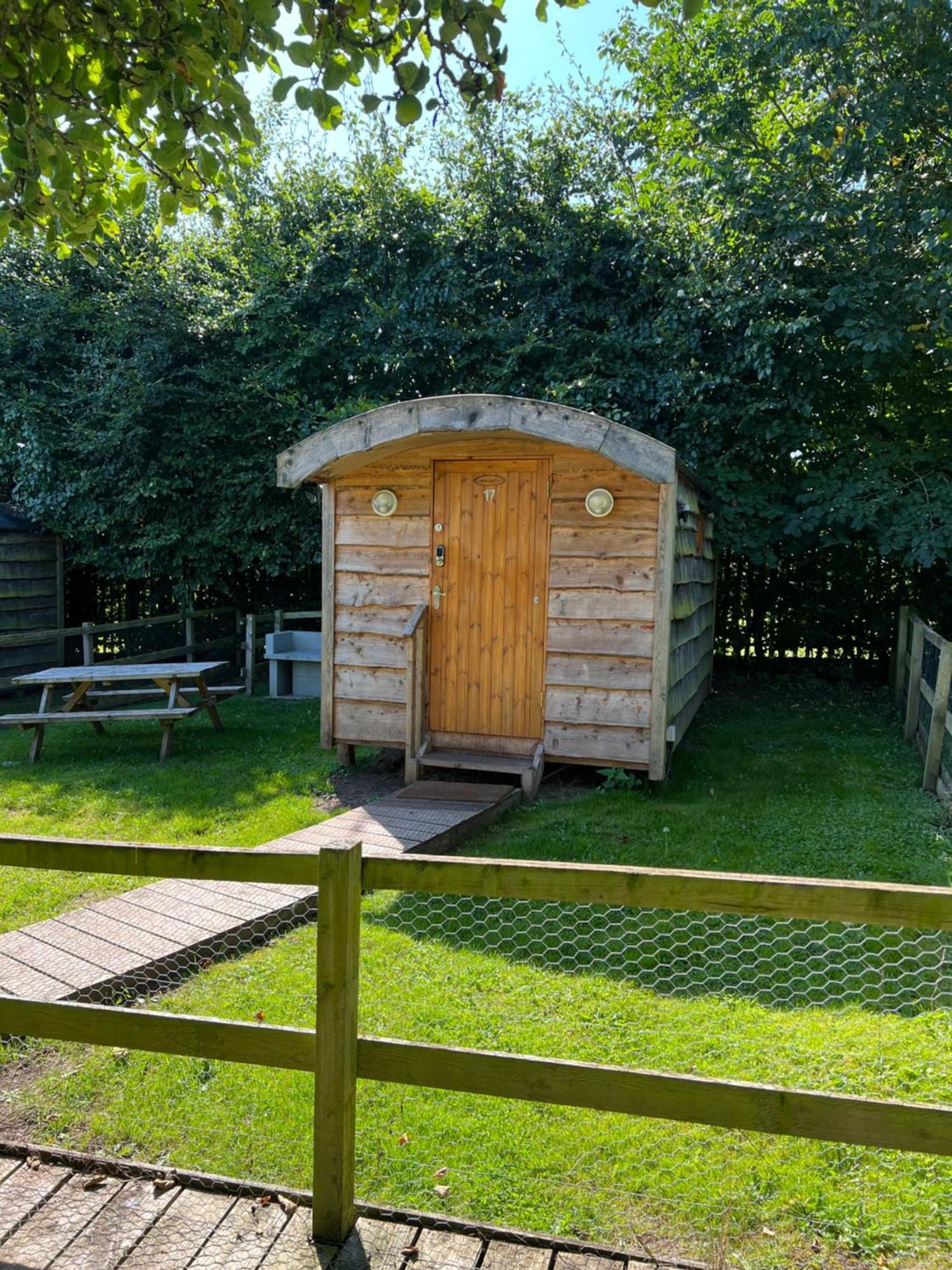 Orchard Hideaways *