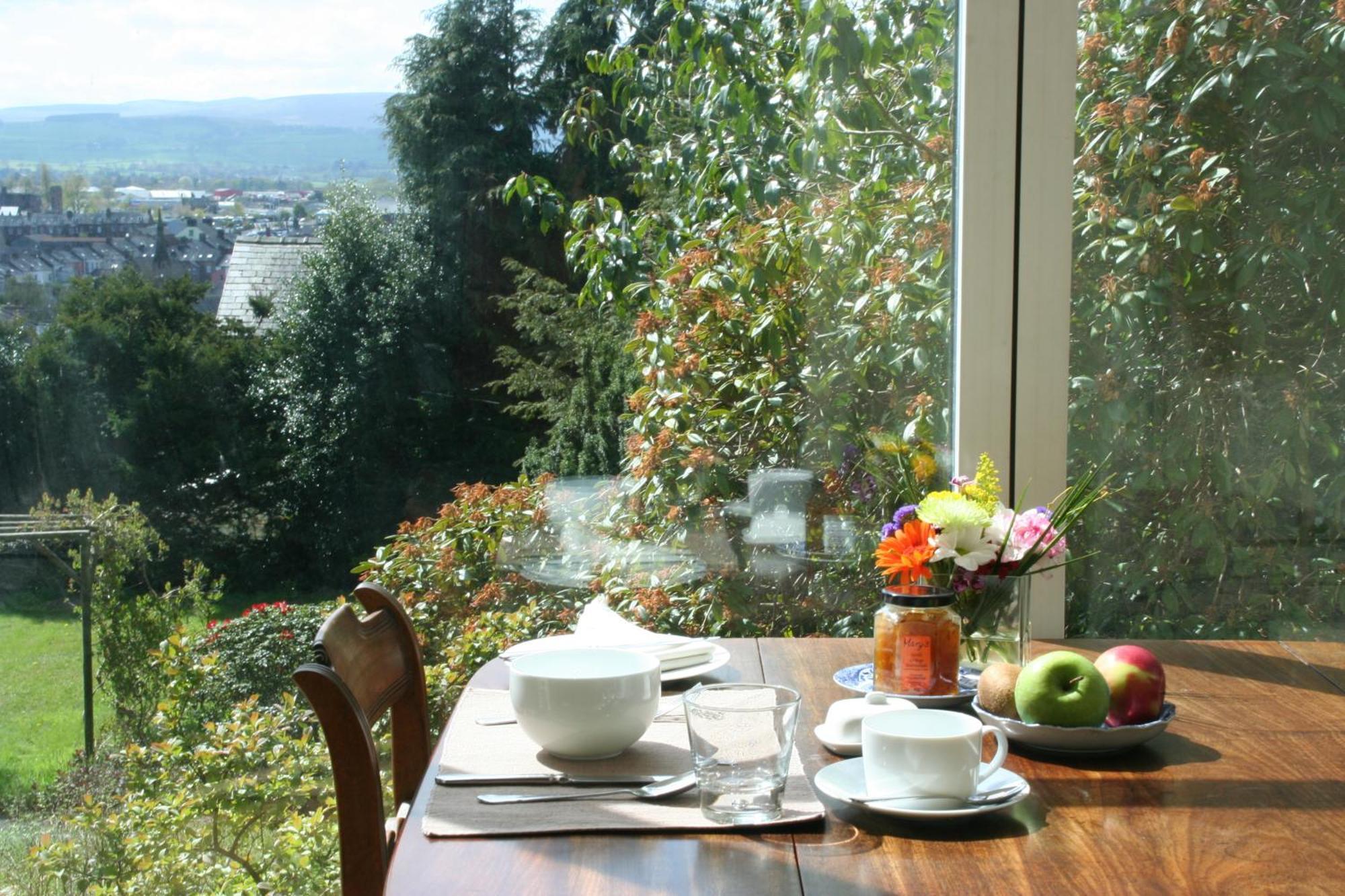 Bed & Breakfast Bank House