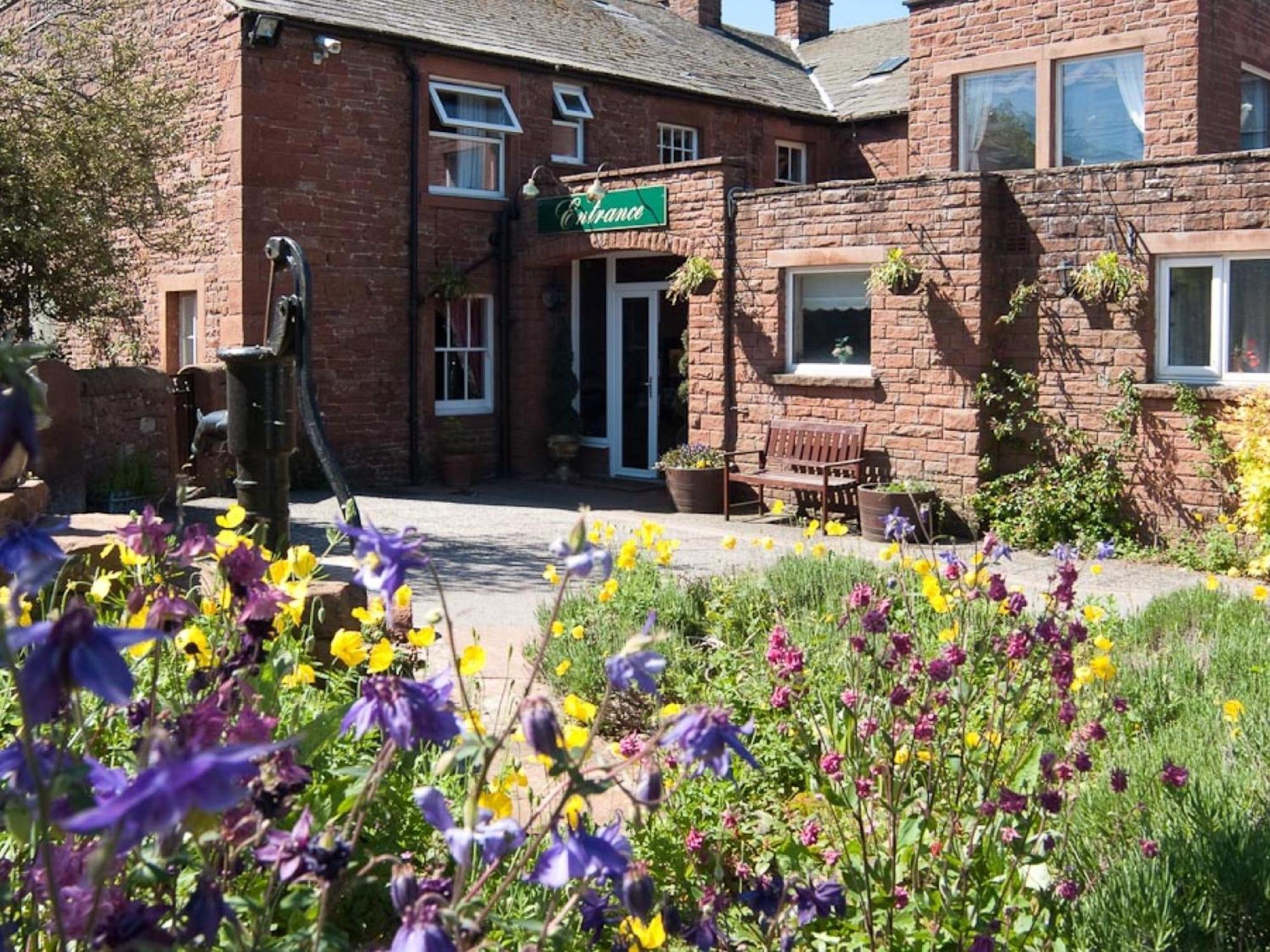 Country Hotel 3*