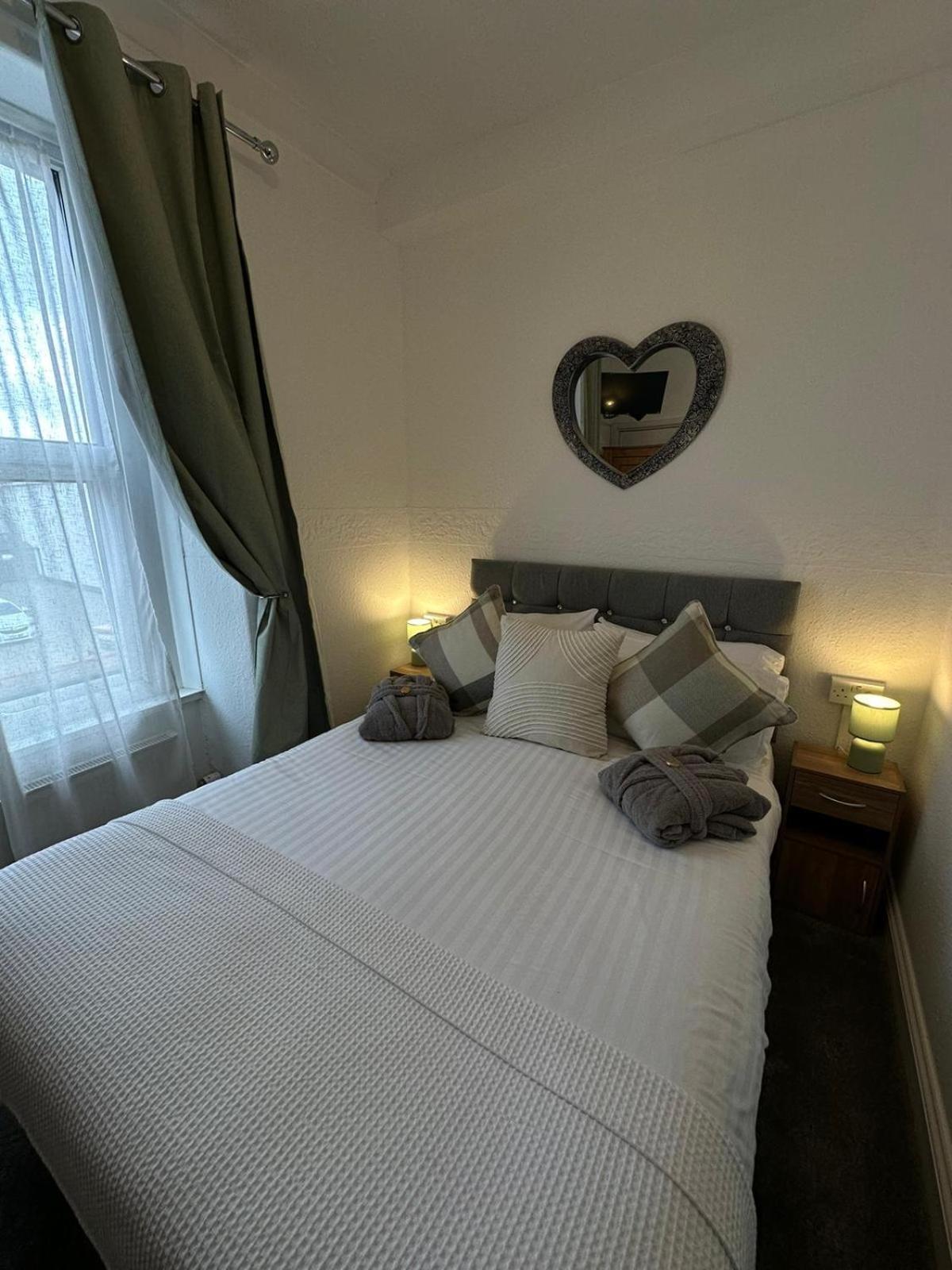 Abbey House Bed & Breakfast 4*