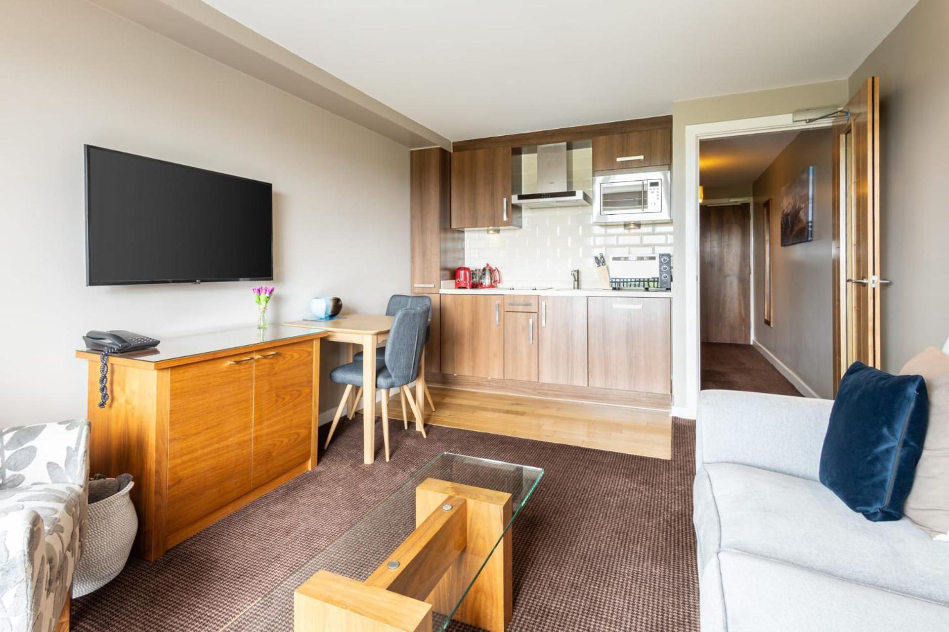 Host & - Bowscale Apartment