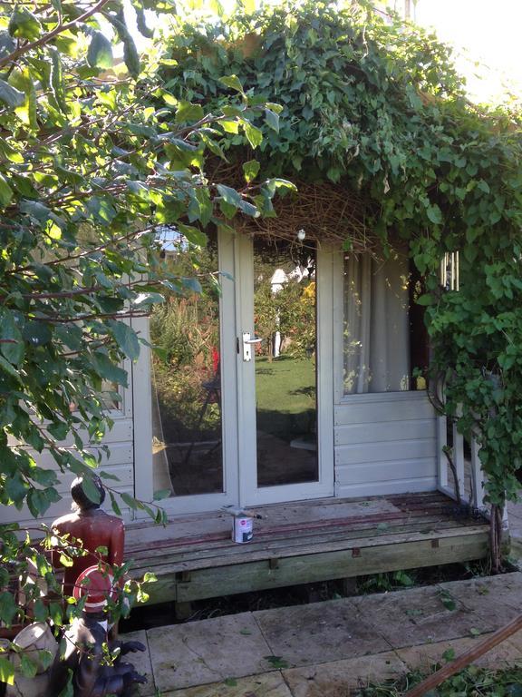Bed & Breakfast Rebels Hide 3*
