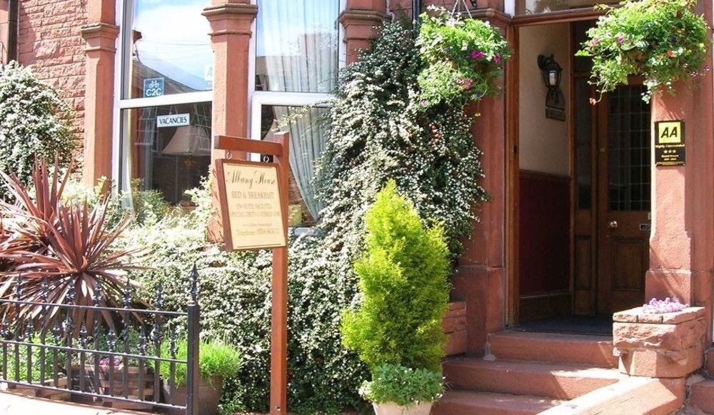 Guest house Albany House