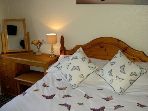The Red Townhouse 3*