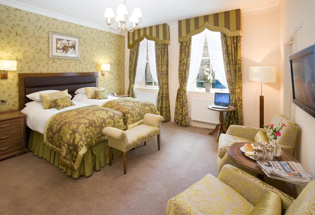 The George Hotel
