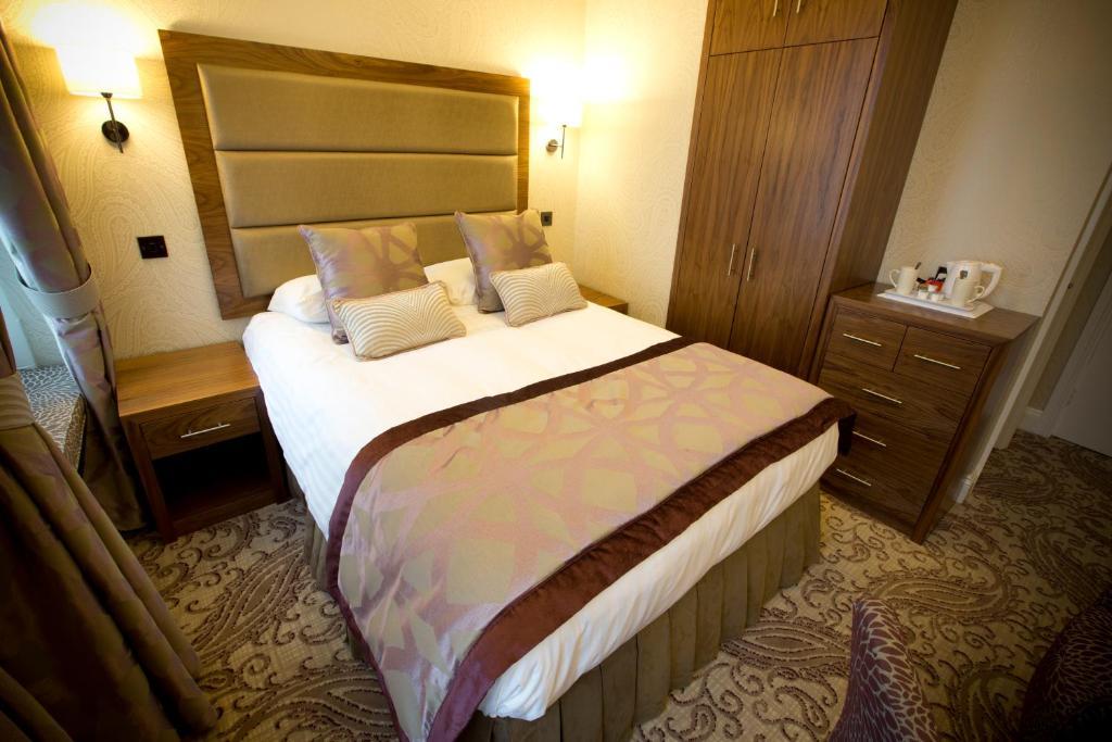 The George 3*