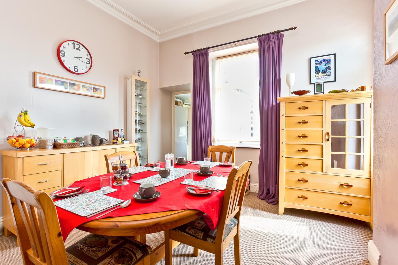 The Red Townhouse 3* Penrith