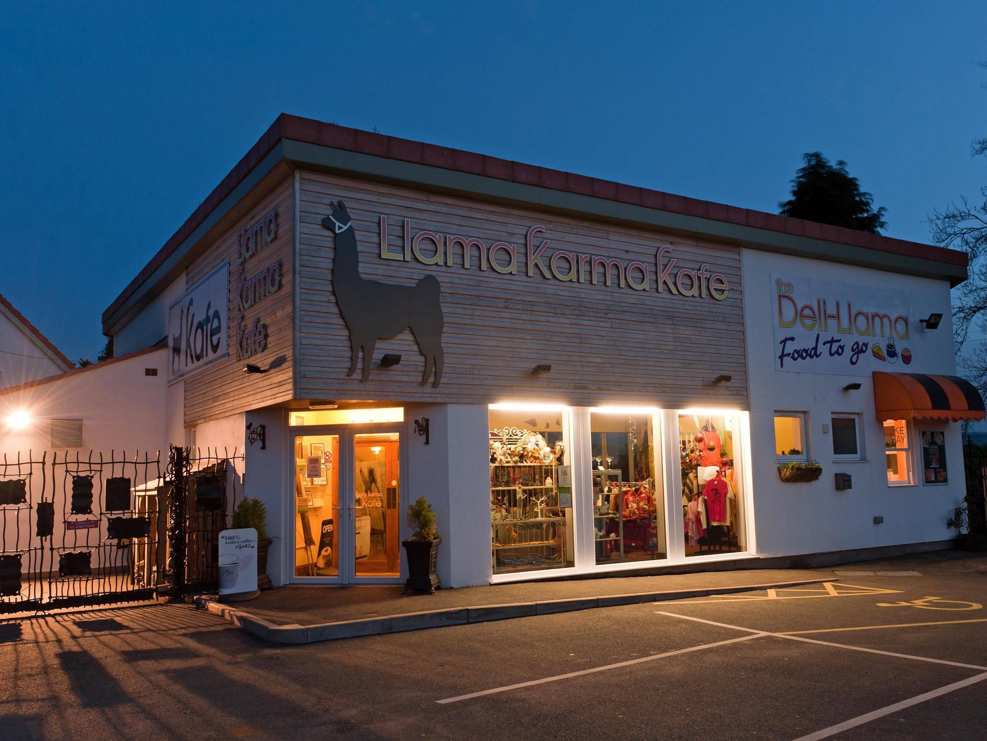 Llamas Pyjamas Bed & Breakfast 5*