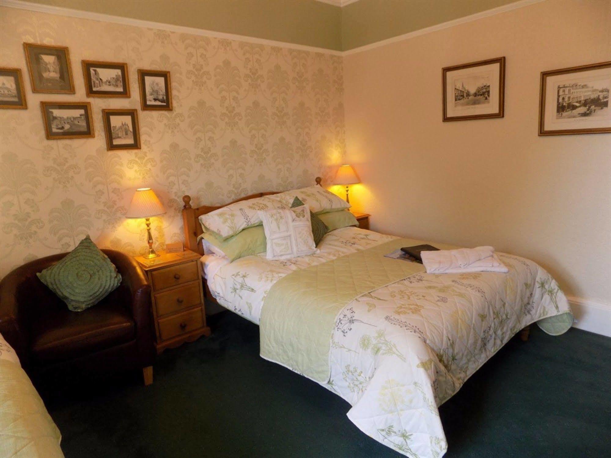 Glendale Guest house 4*