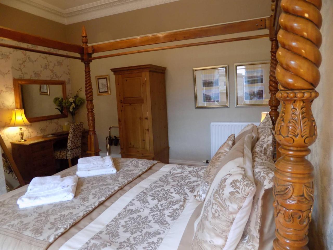 Guest house Glendale