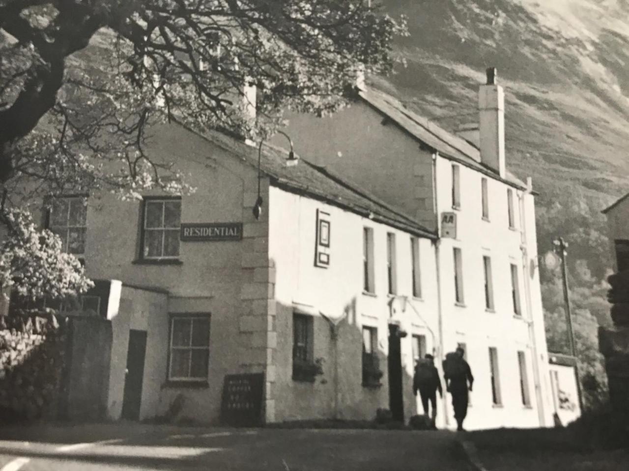 The White Lion Hotel *