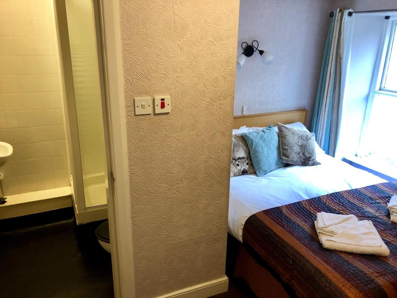 Hotel The White Lion *