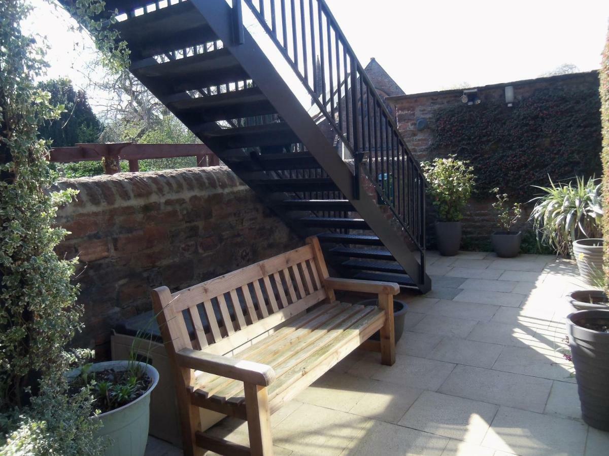 Holiday home Upstairs, Downstairs At Epworth House *