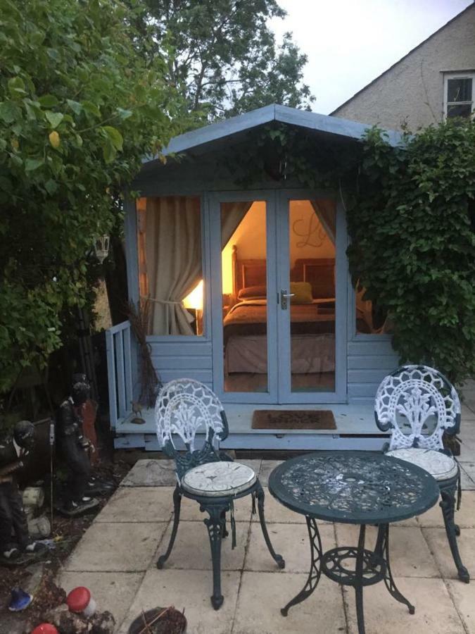 Bed & Breakfast Rebels Hide 3*