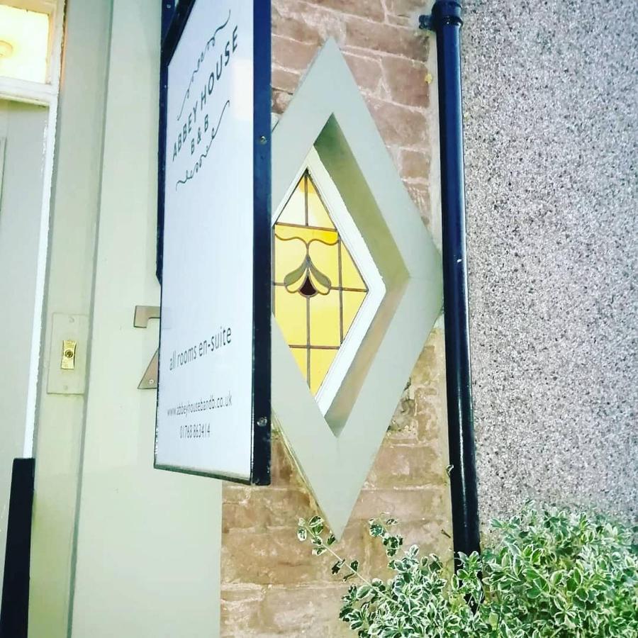 Abbey House 4*
