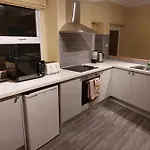 Entire Two Bedroom House In Penrith