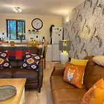 Lake District Cottage In 1 Acre Gardens Off M6