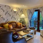 Lake District Cottage In 1 Acre Gardens Off M6